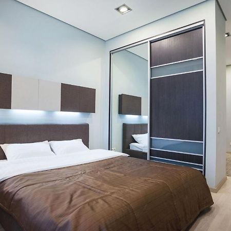 Navit Apartments With Breakfast, Near The Railway Station, The City Center And The Park Kiev Luaran gambar