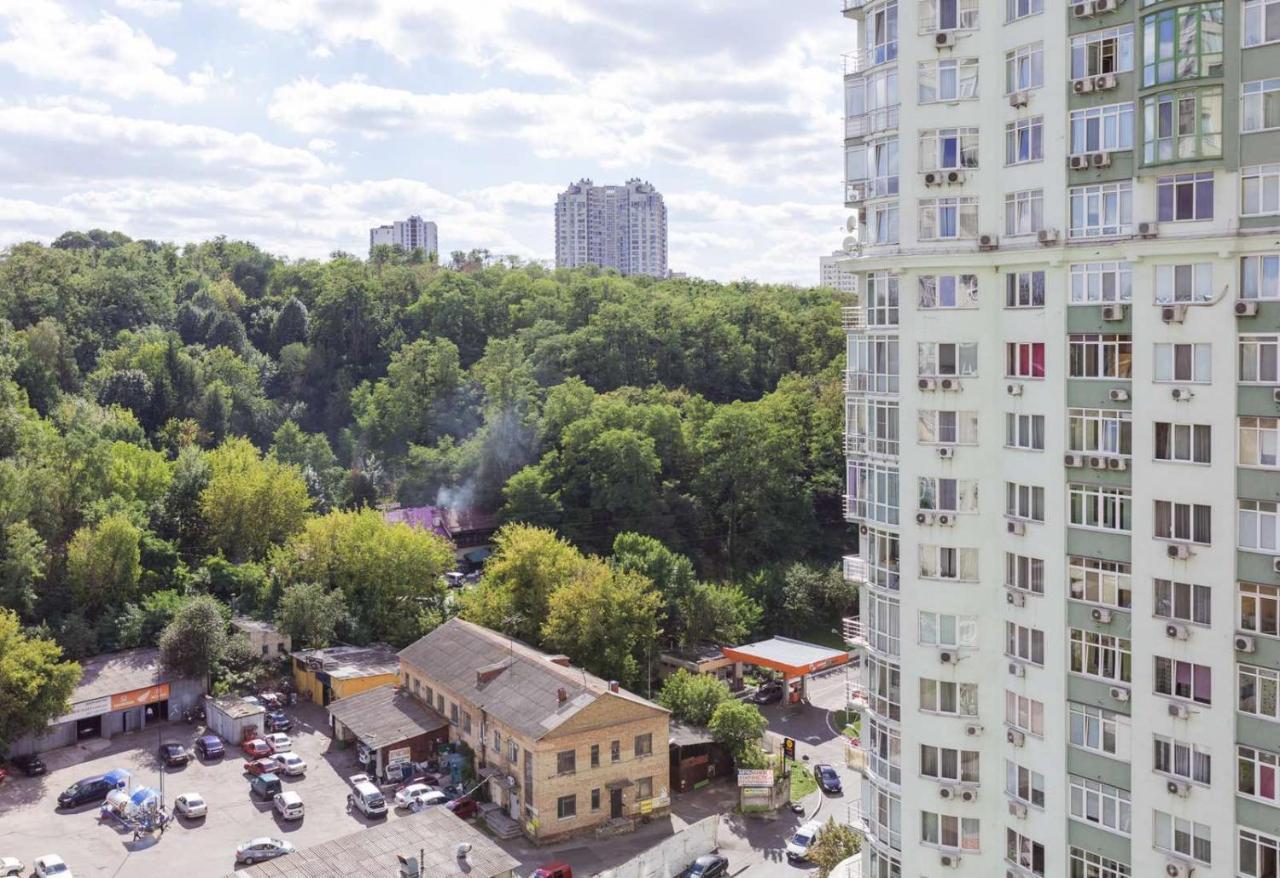 Navit Apartments With Breakfast, Near The Railway Station, The City Center And The Park Kiev Luaran gambar
