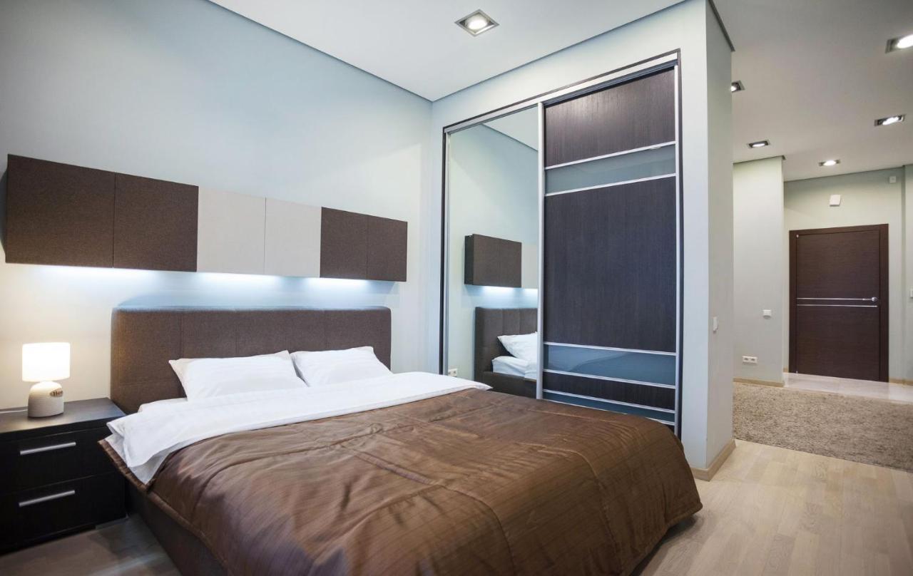 Navit Apartments With Breakfast, Near The Railway Station, The City Center And The Park Kiev Luaran gambar