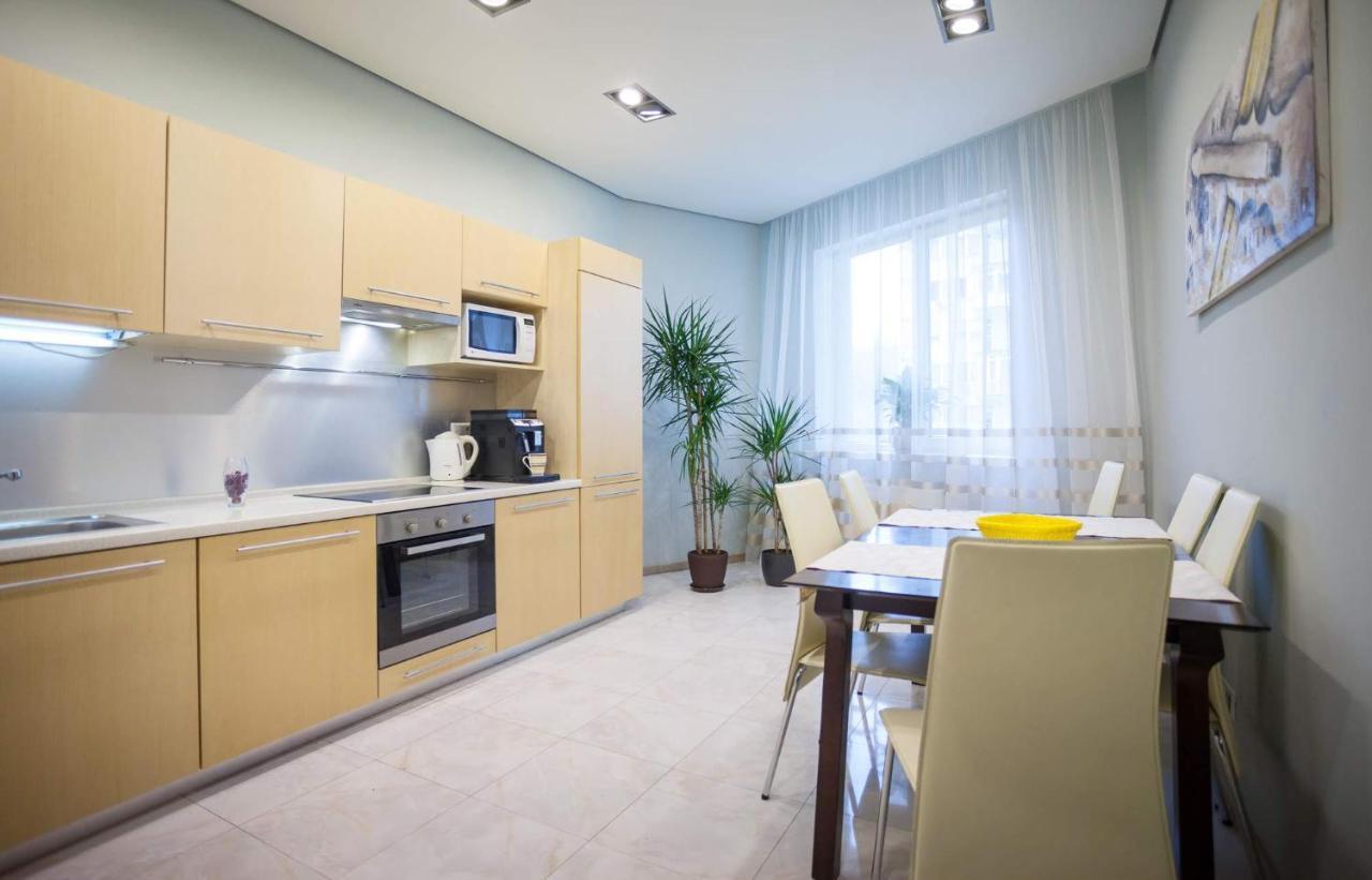 Navit Apartments With Breakfast, Near The Railway Station, The City Center And The Park Kiev Luaran gambar